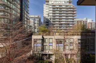 Photo 25: 404 138 W 1ST Avenue in Vancouver: False Creek Condo for sale in "Wall Centre False Creek East" (Vancouver West)  : MLS®# R2870599