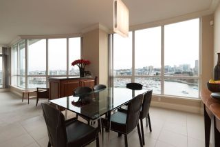 Photo 7: 1103 1328 MARINASIDE Crescent in Vancouver: Yaletown Condo for sale in "THE CONCORD" (Vancouver West)  : MLS®# R2444768