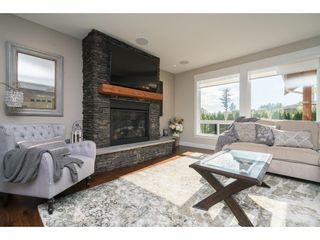Photo 2: 2747 EAGLE SUMMIT Crescent in Abbotsford: Abbotsford East House for sale in "Eagle Mountain" : MLS®# R2209656