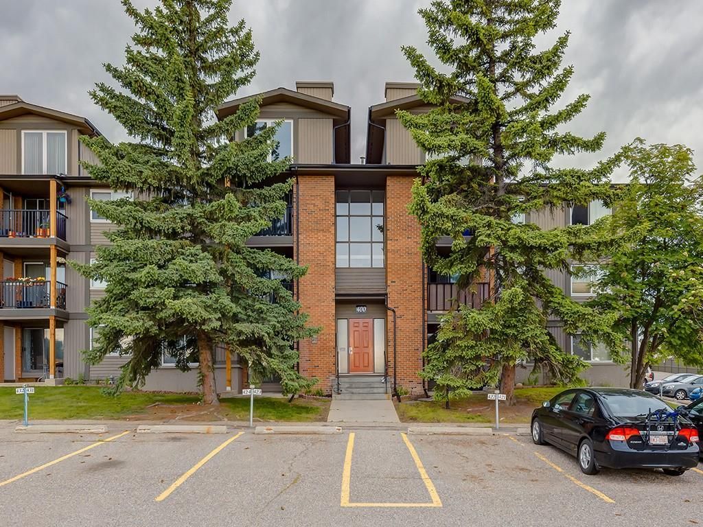 Main Photo: 414 6400 COACH HILL Road SW in Calgary: Coach Hill Apartment for sale : MLS®# C4303311