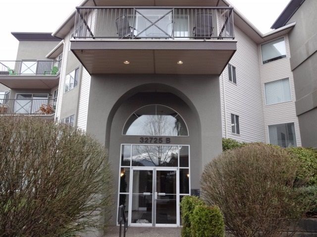 Main Photo: 212 32725 GEORGE FERGUSON WAY in : Abbotsford West Condo for sale : MLS®# R2153406