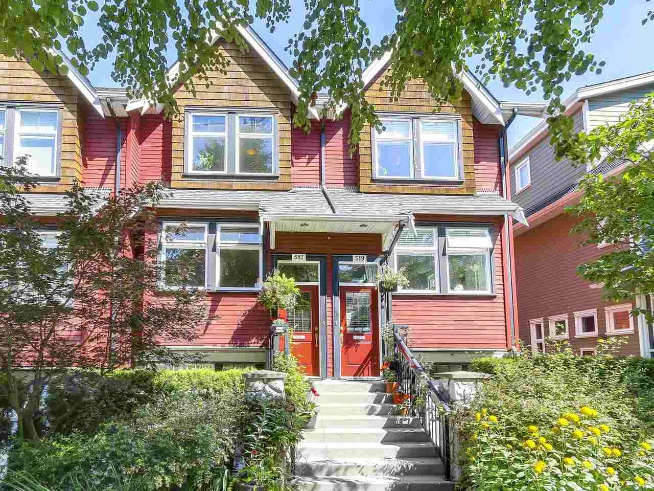 Main Photo: 517 E 7TH Avenue in Vancouver: Mount Pleasant VE Townhouse for sale in "THE VANTAGE" (Vancouver East)  : MLS®# R2203934
