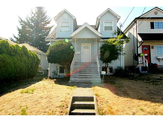Main Photo: 325 E SIXTH Avenue in New Westminster: The Heights NW House for sale : MLS®# V1141144