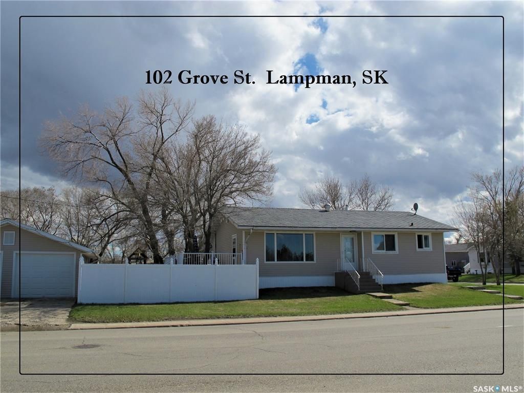 Main Photo: 102 Grove Street in Lampman: Residential for sale : MLS®# SK894188