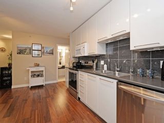 Photo 12: 205 828 CARDERO Street in Vancouver: West End VW Condo for sale in "FUSION" (Vancouver West)  : MLS®# R2178051
