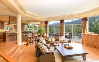 Photo 3: 3363 OSPREY Place in Whistler: Blueberry Hill House for sale in "BLUEBERRY HILL" : MLS®# R2286438