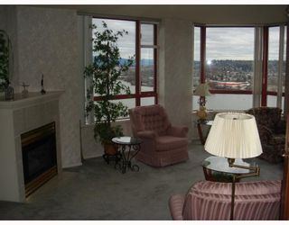 Photo 5: 902 38 LEOPOLD Place in New_Westminster: Downtown NW Condo for sale (New Westminster)  : MLS®# V682221