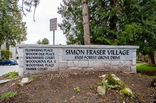 Photo 5: 8525 WOODTRAIL Place in Burnaby: Forest Hills BN Townhouse for sale in "SIMON FRASER VILLAGE" (Burnaby North)  : MLS®# R2769964