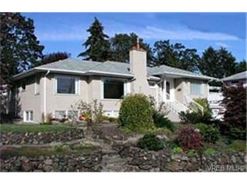 Main Photo: 910 Parklands Dr in VICTORIA: Es Gorge Vale House for sale (Esquimalt)  : MLS®# 322342