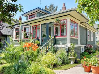 Photo 1: 116 Medana St in Victoria: Vi James Bay House for sale : MLS®# 934043