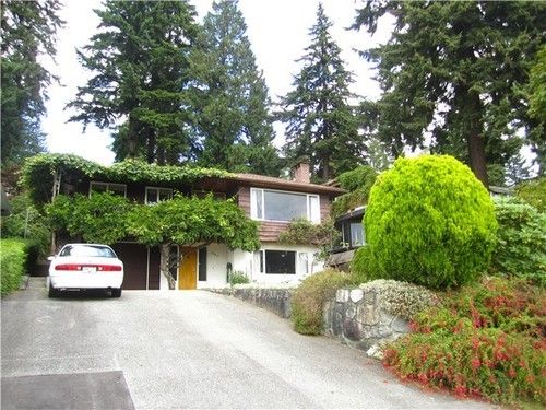 Main Photo: 1040 17TH Street W in North Vancouver: Home for sale : MLS®# V1025491