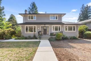 Photo 1: 327 E 23RD Street in North Vancouver: Central Lonsdale House for sale : MLS®# R2814065