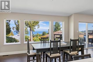 Photo 2: 211 Wallace Way in Qualicum Beach: House for sale : MLS®# 953999