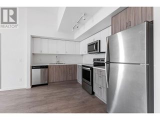 Photo 3: 655 Academy Way Unit# PH6 in Kelowna: House for sale : MLS®# 10301659