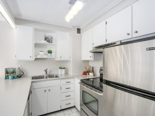 Photo 5: 601 1445 MARPOLE Avenue in Vancouver: Fairview VW Condo for sale in "HYCROFT TOWERS" (Vancouver West)  : MLS®# R2209267
