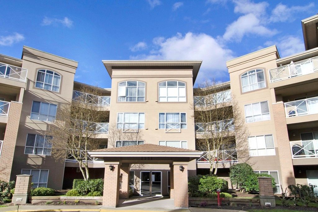 Main Photo: 211 2551 PARKVIEW Lane in Port Coquitlam: Central Pt Coquitlam Condo for sale : MLS®# R2133459