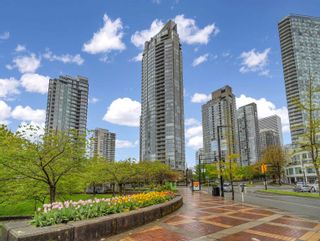 Photo 19: 1806 1408 STRATHMORE Mews in Vancouver: Yaletown Condo for sale in "WEST ONE by Concord Pacific" (Vancouver West)  : MLS®# R2876861