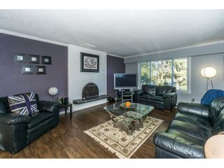 Photo 3: 20304 49A Avenue in Langley: Langley City House for sale : MLS®# R2341429