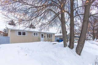 Main Photo: 234 Lloyd Crescent in Saskatoon: Pacific Heights Residential for sale : MLS®# SK910641