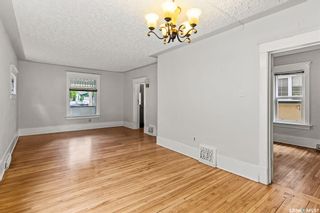 Photo 5: 213 8th Street East in Saskatoon: Nutana Residential for sale : MLS®# SK974450