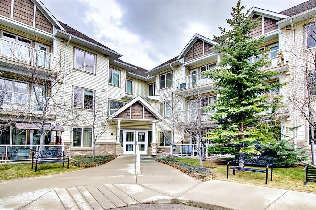 Main Photo: 2206 5200 44 Avenue NE in Calgary: Whitehorn Apartment for sale : MLS®# A1210439