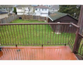 Photo 10: 321 HOULT ST in New Westminster: House for sale : MLS®# V799031