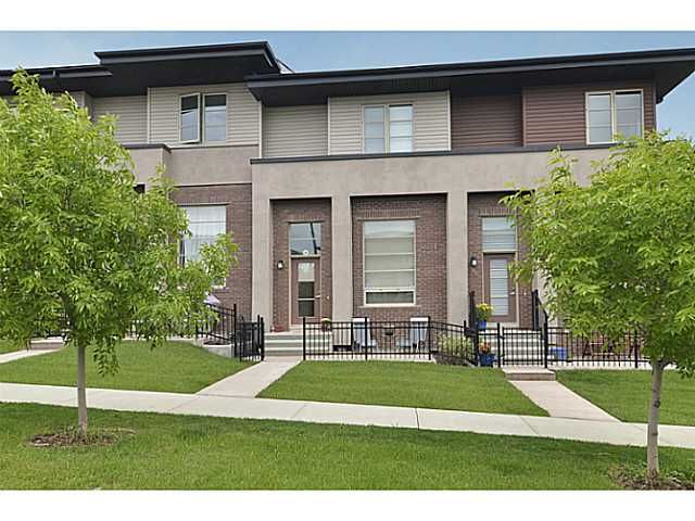 Main Photo: 30 ASPEN HILLS Green SW in : Aspen Woods Townhouse for sale (Calgary)  : MLS®# C3575868