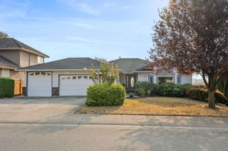 Photo 1: 36388 COUNTRY Place in Abbotsford: Abbotsford East House for sale : MLS®# R2728666