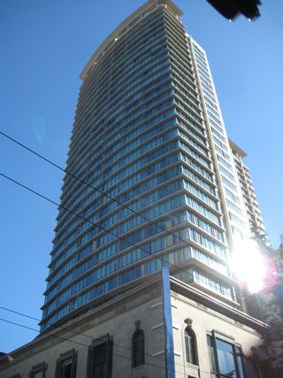 Main Photo: 610 Granville Street in Vancouver: Yaletown Condo for rent (Vancouver West) 