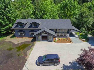 Photo 1: 6505 HINKLEY Road in Chilliwack: Eastern Hillsides House for sale : MLS®# R2646328