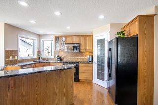 Photo 8: 228 Prestwick Point SE in Calgary: McKenzie Towne Detached for sale : MLS®# A2051275