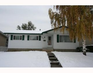 Photo 1: 7507 HUNTRIDGE Crescent NE in CALGARY: Huntington Hills Residential Detached Single Family for sale (Calgary)  : MLS®# C3398976