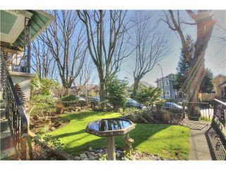 Photo 3: 2251 E 7TH Avenue in Vancouver: Grandview VE House for sale (Vancouver East)  : MLS®# V1105213