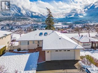 Photo 3: 538 COLUMBIA STREET in Lillooet: House for sale : MLS®# 176980