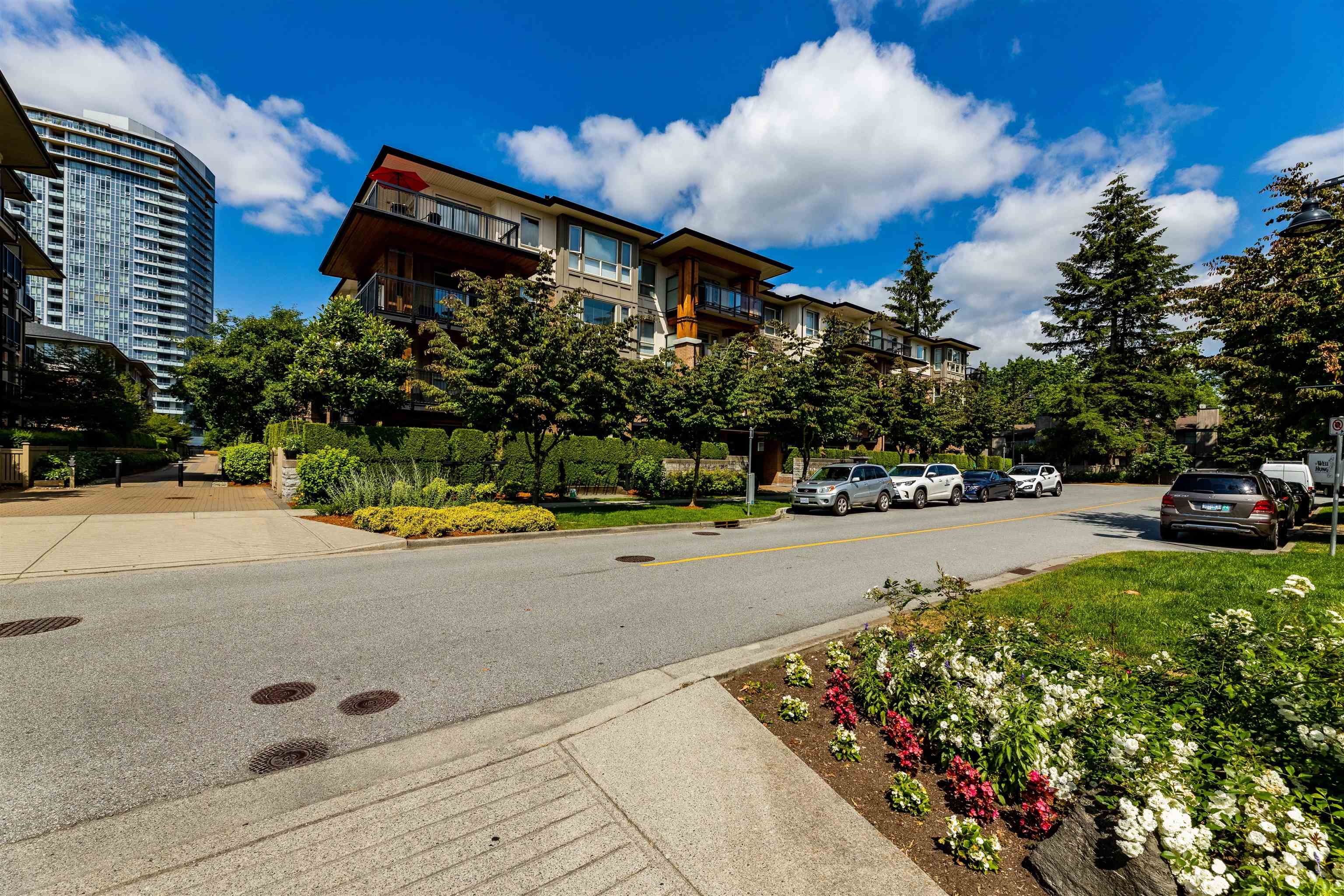 Main Photo: 118 1150 KENSAL Place in Coquitlam: New Horizons Condo for sale in "THOMAS HOUSE" : MLS®# R2711359