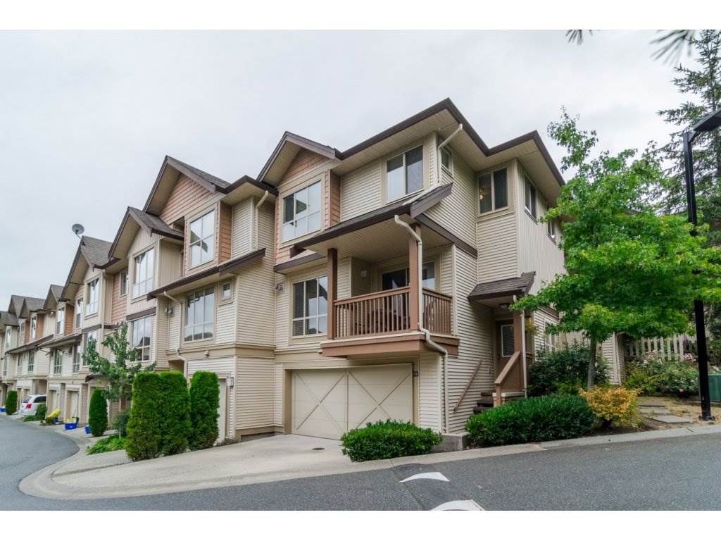 Main Photo: 23 20350 68 Avenue in Langley: Willoughby Heights Townhouse for sale in "SUNRIDGE" : MLS®# R2096469