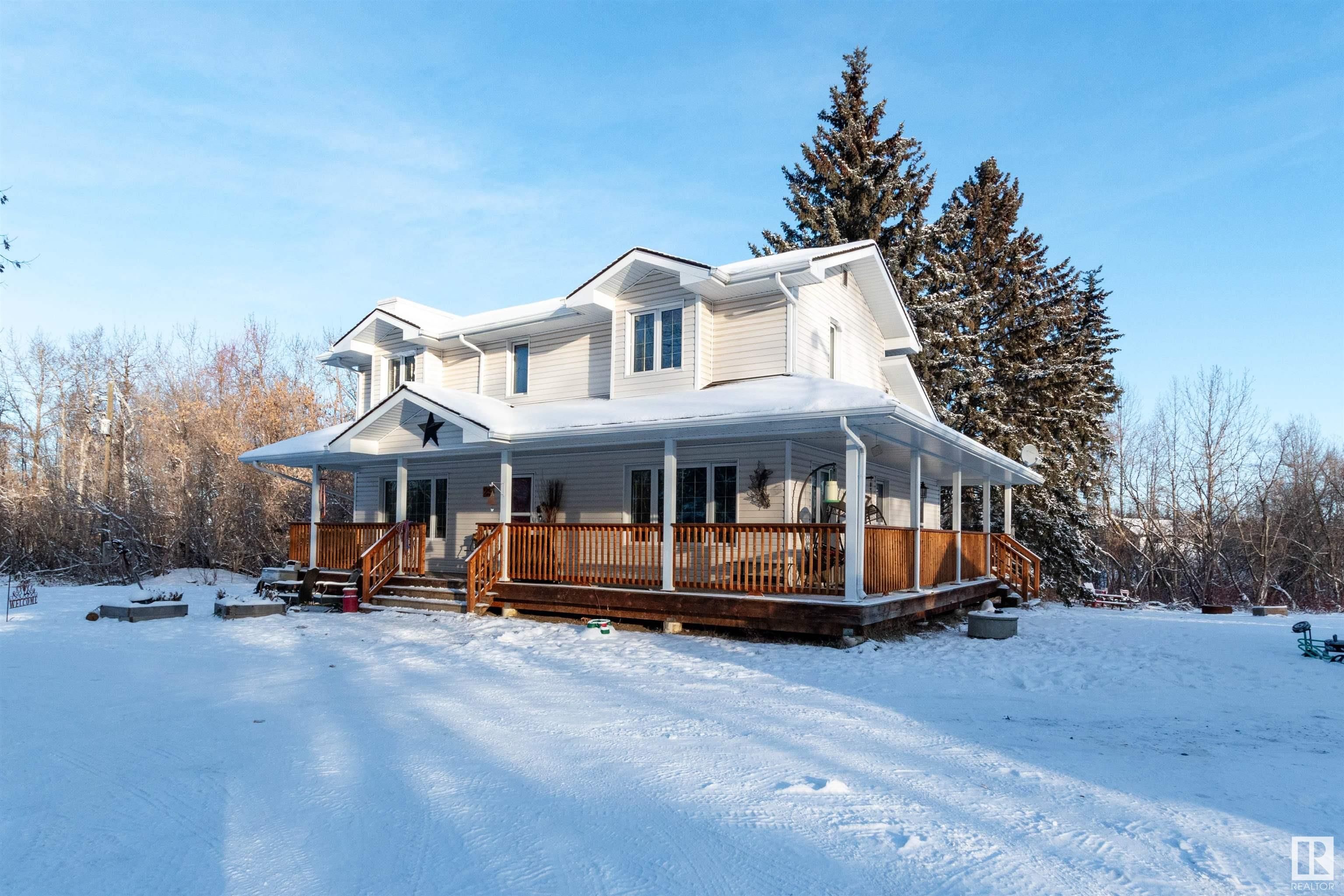 Main Photo: 25 22459 Twp Rd 530: Rural Strathcona County House for sale : MLS®# E4370175