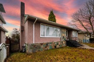 Photo 3: 6065 BRYANT Street in Burnaby: Upper Deer Lake House for sale (Burnaby South)  : MLS®# R2748808