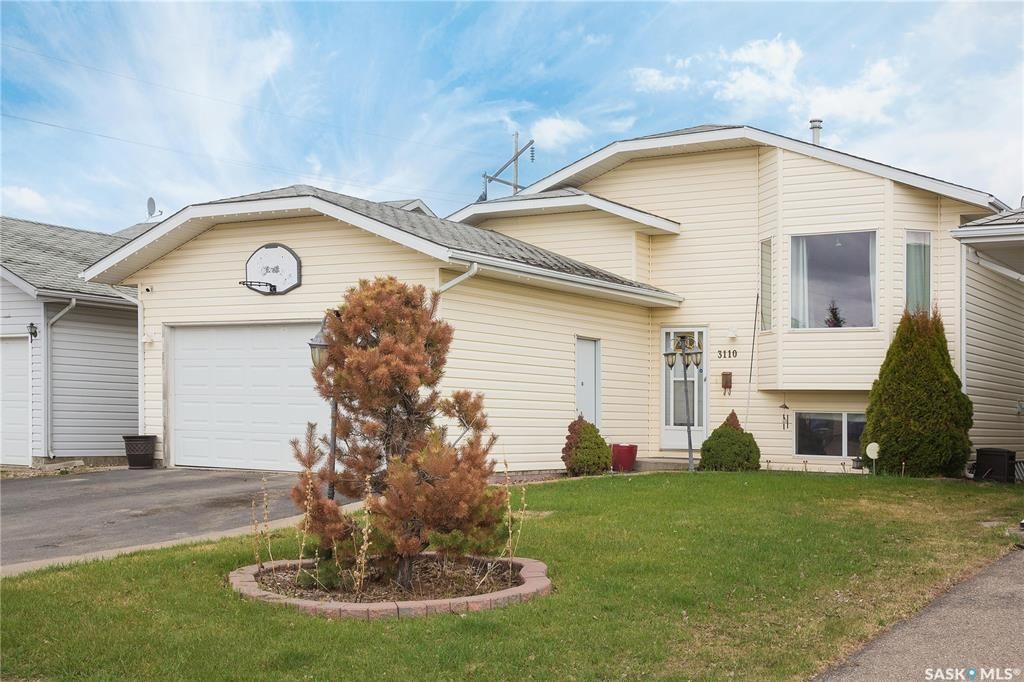 Main Photo: 3110 5th Avenue East in Prince Albert: SouthWood Residential for sale : MLS®# SK930280