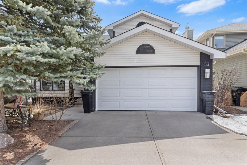 FEATURED LISTING: 53 Woodford Close Southwest Calgary