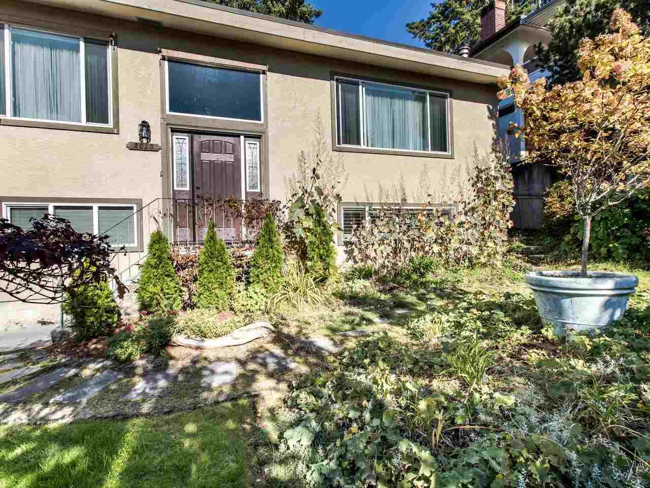 Main Photo: 8020 MODESTO Drive in Delta: Nordel House for sale in "Canterbury Heights" (N. Delta)  : MLS®# R2471282