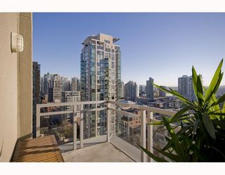 Photo 5: 1807 1238 RICHARDS Street in Vancouver: Downtown VW Condo for sale in "METROPOLIS" (Vancouver West)  : MLS®# V799758