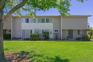 Main Photo: UNIVERSITY CITY Townhouse for rent : 2 bedrooms : 5728 Ferber St in San Diego