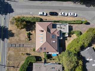 Photo 3: 960 Lodge Ave in Saanich: SE Quadra House for sale (Saanich East)  : MLS®# 916041