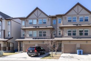 Photo 2: 105 28 Heritage Drive: Cochrane Row/Townhouse for sale : MLS®# A1217161