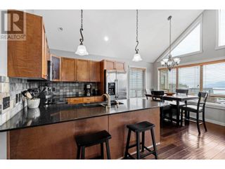 Photo 2: 6953 Terazona Drive La Casa Resort: Okanagan Shuswap Real Estate Listing: MLS®# 10288278