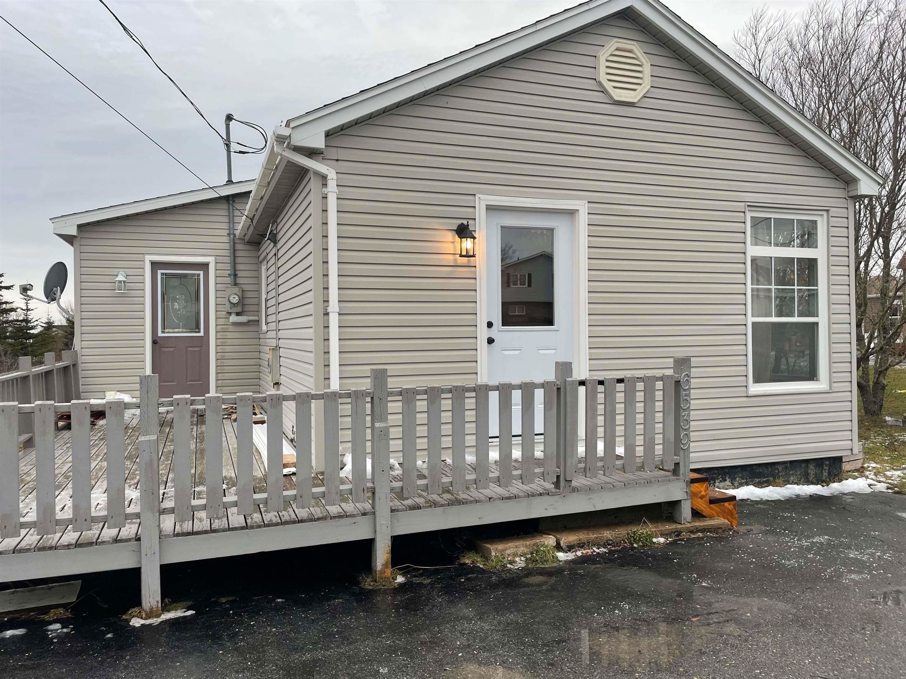 Main Photo: 6539 Highway 3 in Lower Woods Harbour: 407-Shelburne County Residential for sale (South Shore)  : MLS®# 202200360