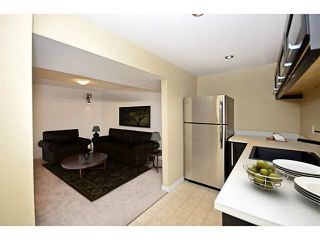 Photo 10: 10 BLACKTHORN Place NE in CALGARY: Thorncliffe Residential Detached Single Family for sale (Calgary)  : MLS®# C3591166