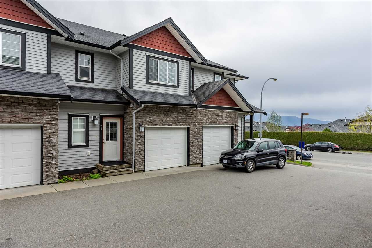 Main Photo: 28 31235 UPPER MACLURE Road in Abbotsford: Abbotsford West Townhouse for sale : MLS®# R2357902