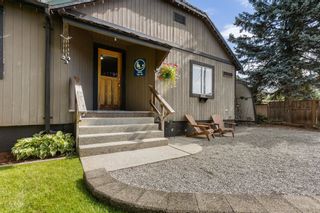 Photo 4: 32525 EGGLESTONE Avenue in Mission: Mission BC House for sale : MLS®# R2900075